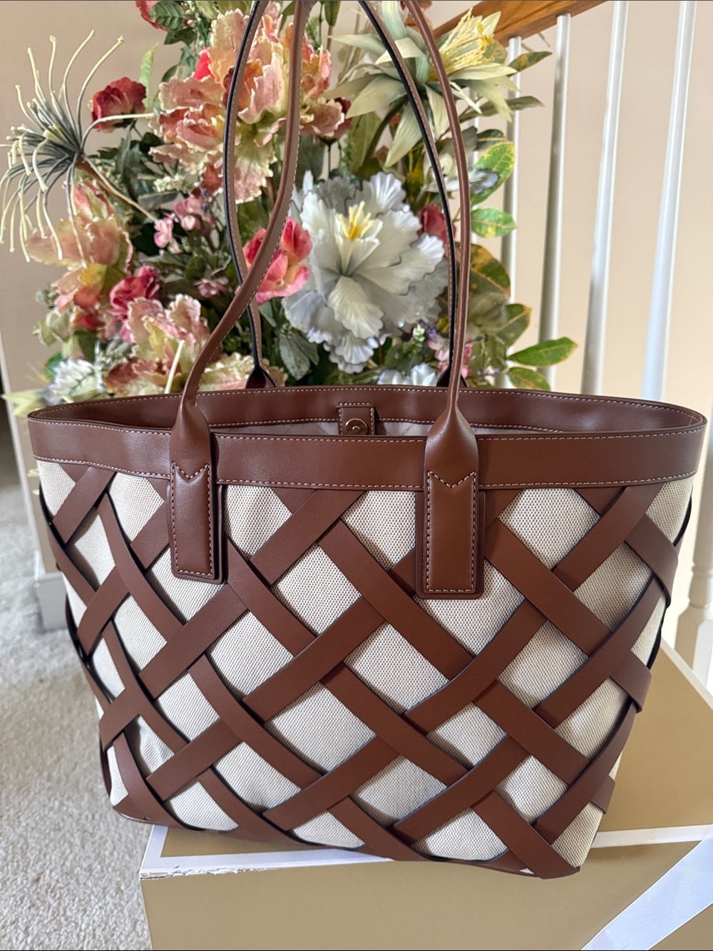 Michael Kors Sieana Large Tote Brand New Authentic 14x12 - Picture 3 of 10